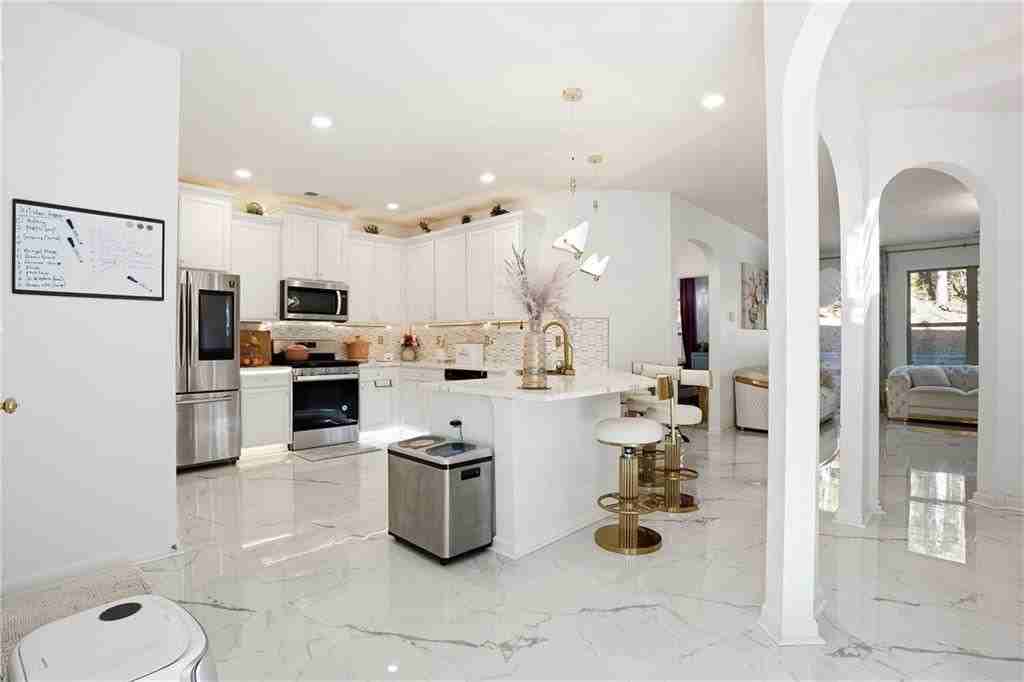 341 Emporia Loop - Photo 4 of 29