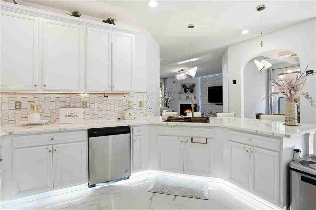 341 Emporia Loop - Photo 5 of 29