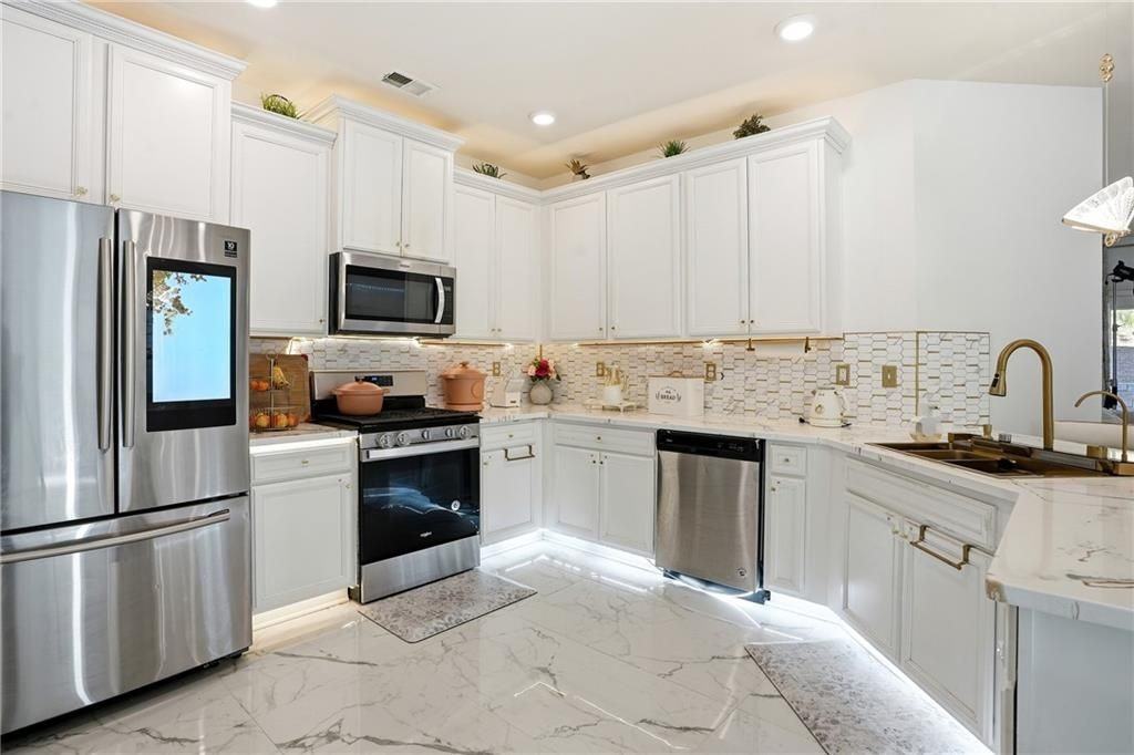 341 Emporia Loop - Photo 6 of 29