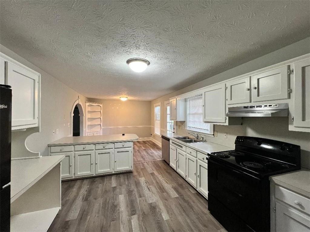 1626 Isham Dr - Photo 6 of 19