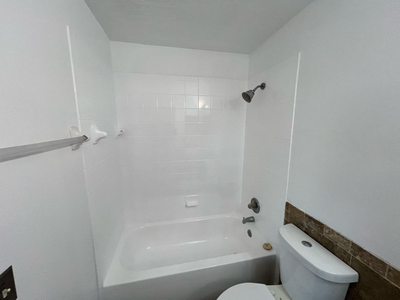 833 Caribbean Dr ##B - Photo 3 of 13