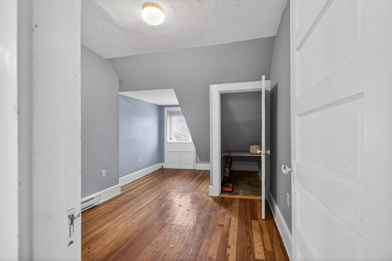 46 Peirce St #3 - Photo 2 of 22