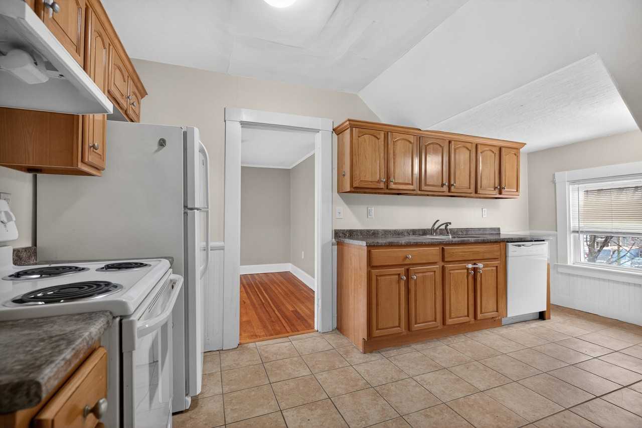 46 Peirce St #3 - Photo 7 of 22