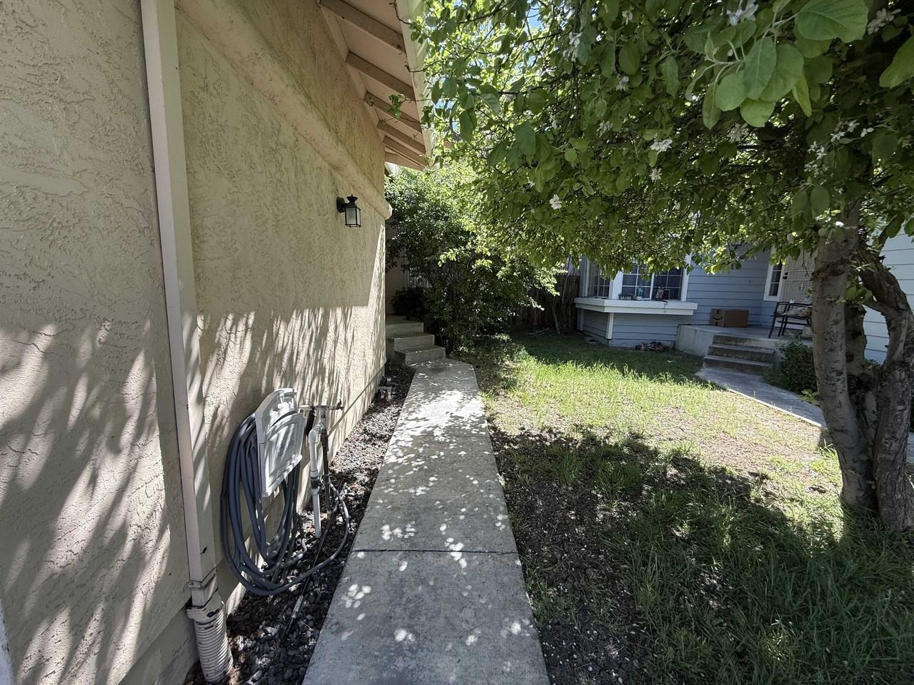 Berryessa Ct - Photo 2 of 39