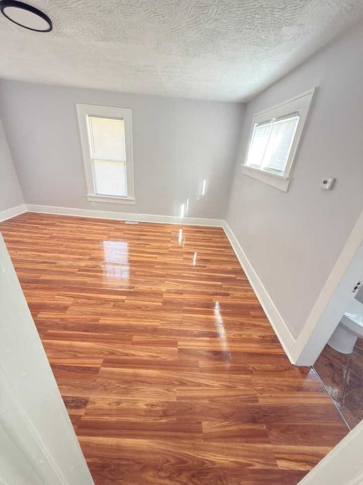 1325 W 1st St - Photo 7 of 7