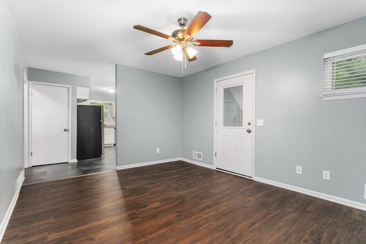 10219 W 53rd St - Photo 3 of 18