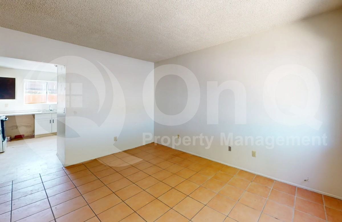 4402 E Pima St - Photo 7 of 17