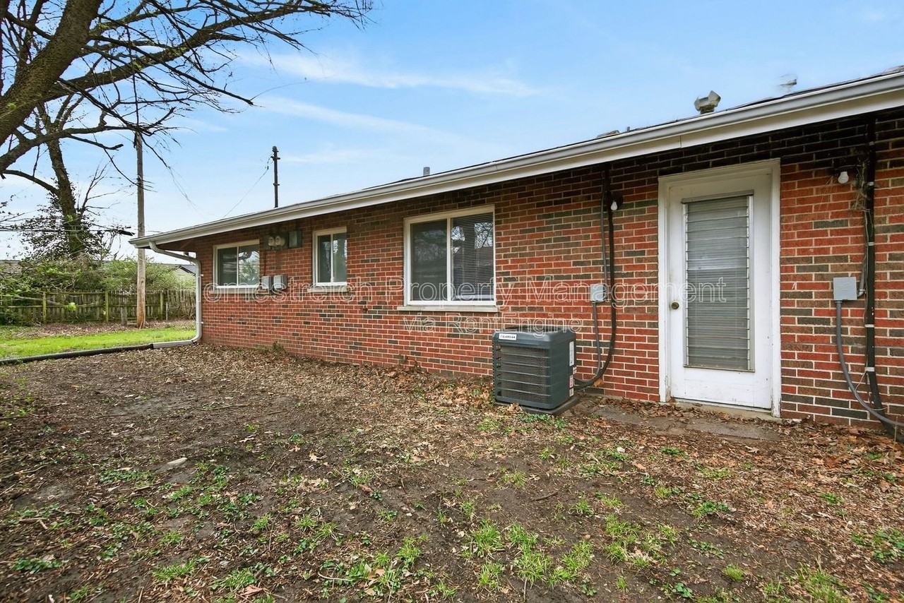 11276 Liana Ln - Photo 3 of 18