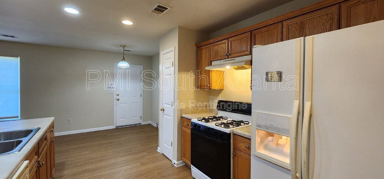 7846 The Lakes Pt - Photo 6 of 31