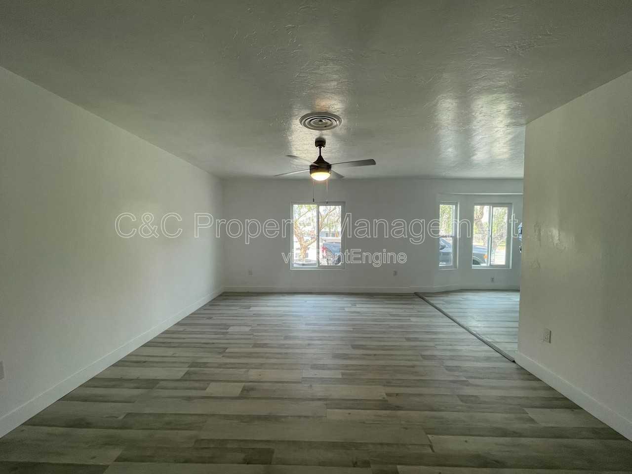 1410 Cottonwood Ave - Photo 6 of 19