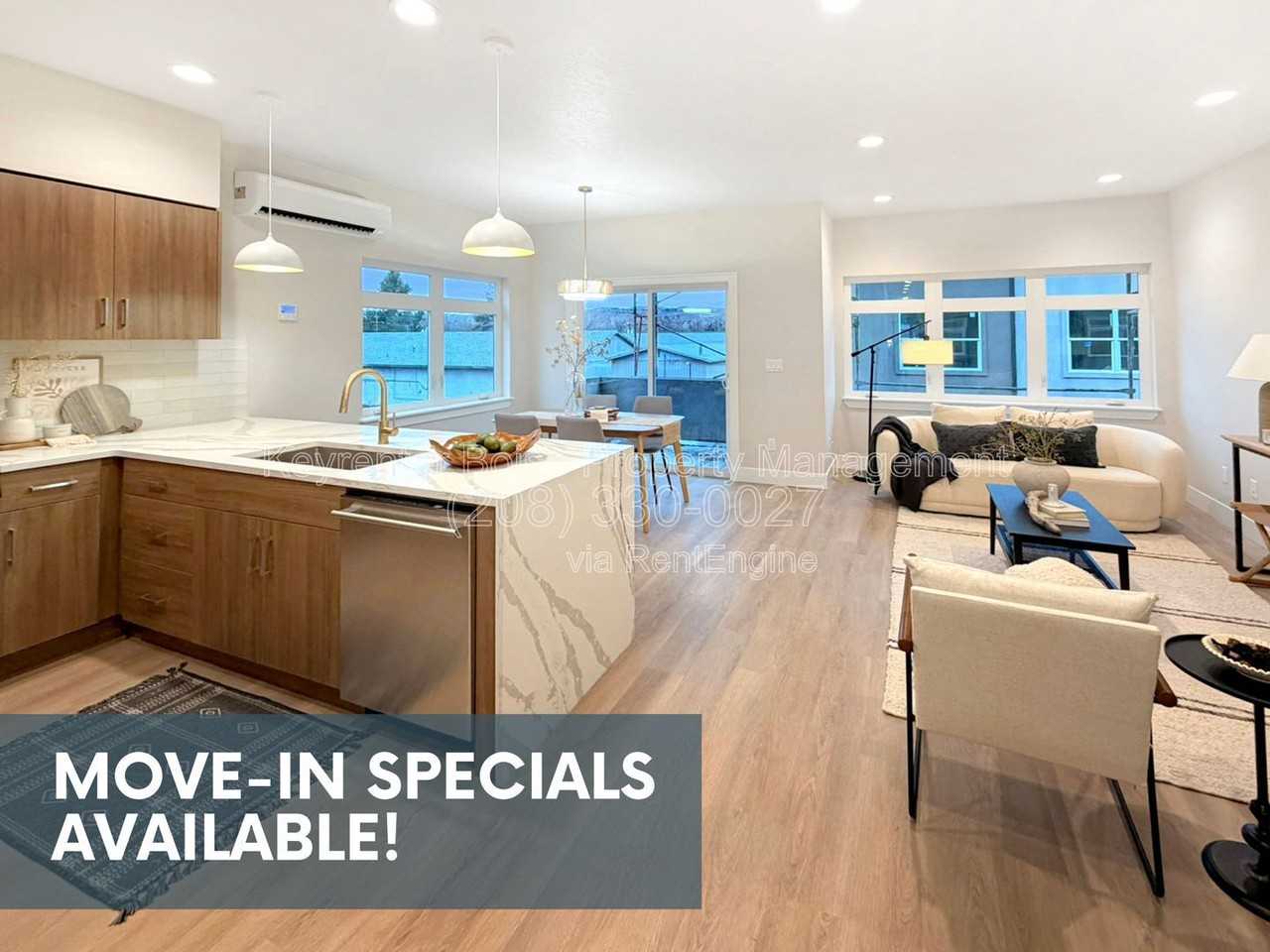 4325 N Greentrail Ln