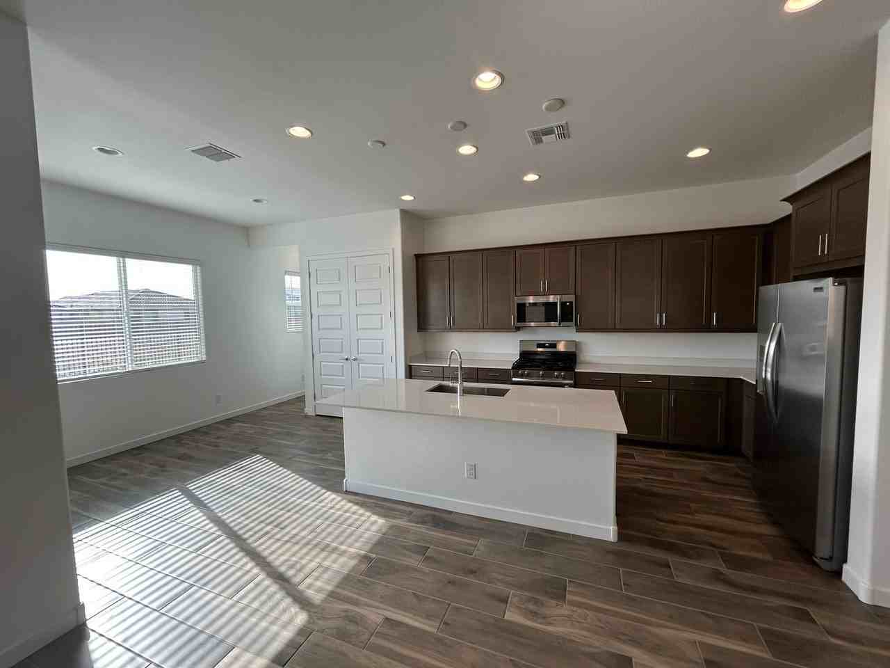 25509 N 149th Ave - Photo 4 of 28