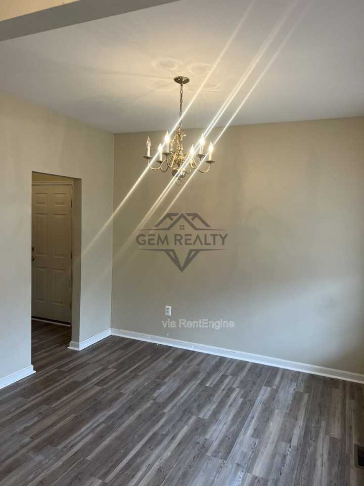 6507 Hot Spring Ln - Photo 3 of 23