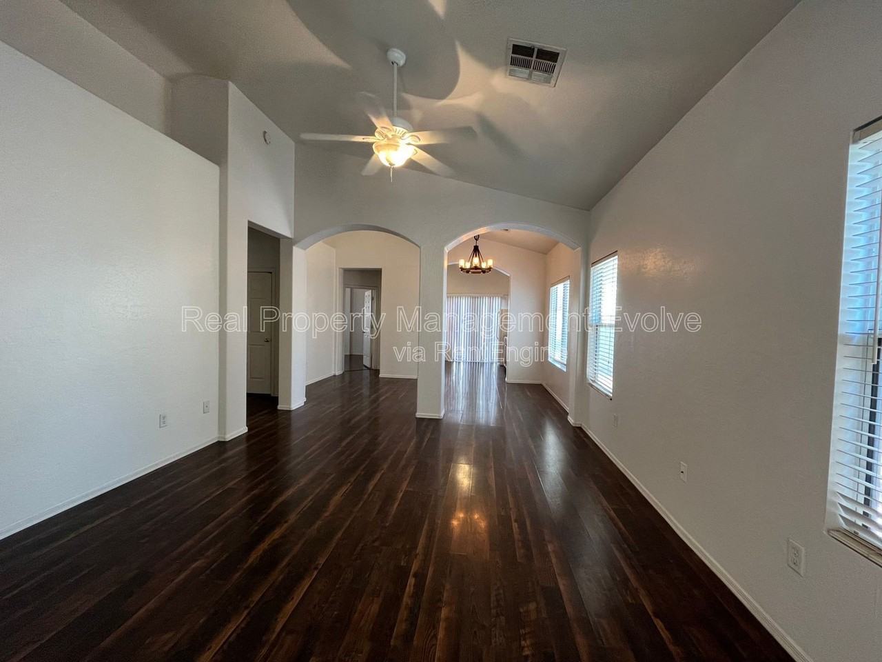 13444 W Rhine Ln - Photo 2 of 21