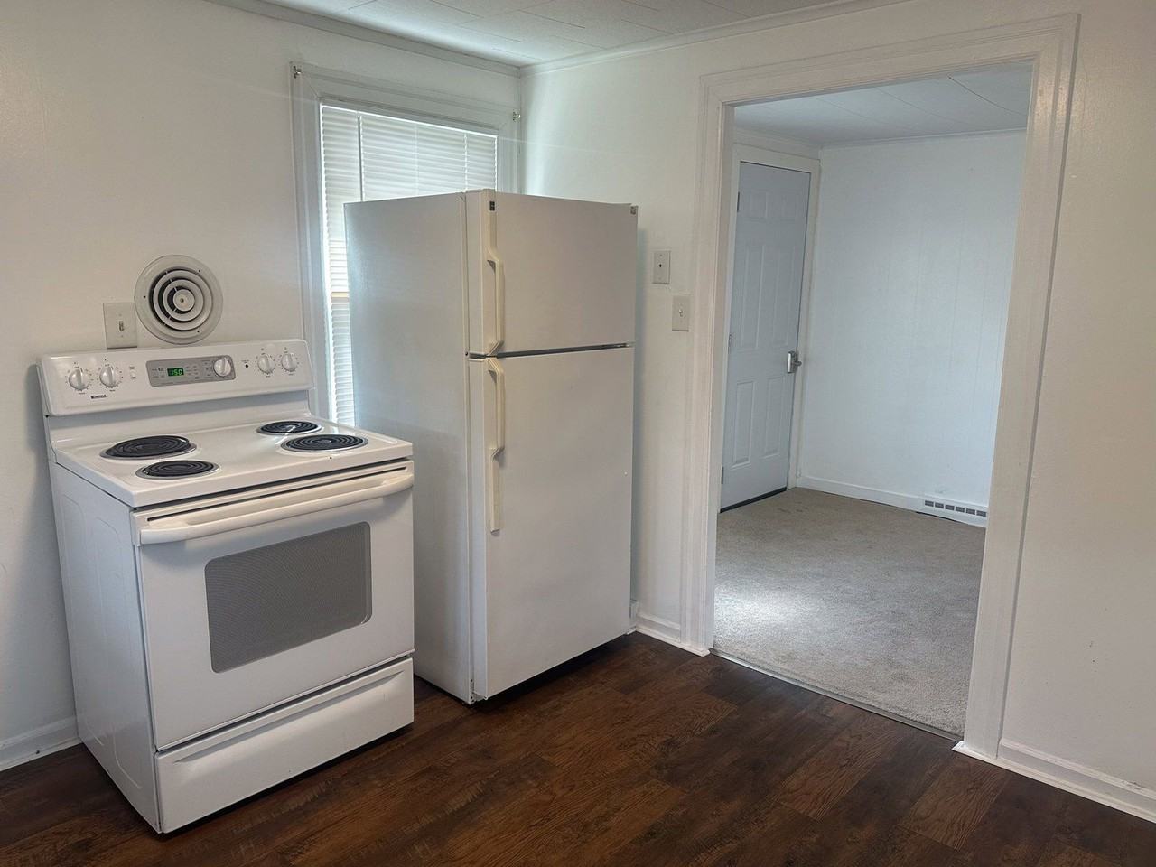 1406 Beaumont Ave #1 - Photo 5 of 33