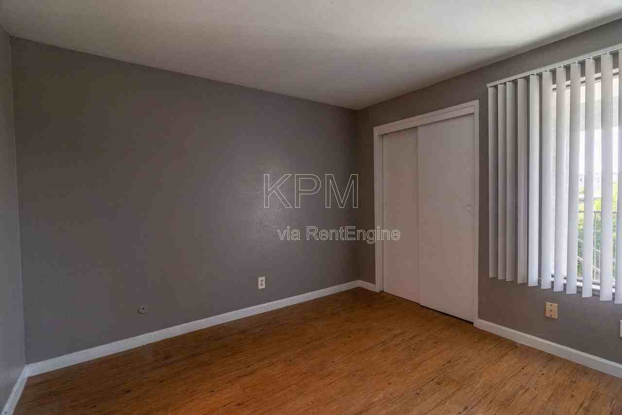 3939 N Pershing Ave #098 - Photo 6 of 11