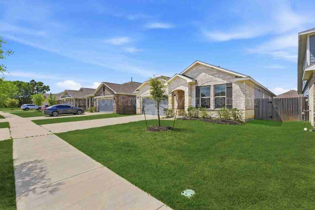 24715 Oakheath Arbor Ln - Photo 2 of 43