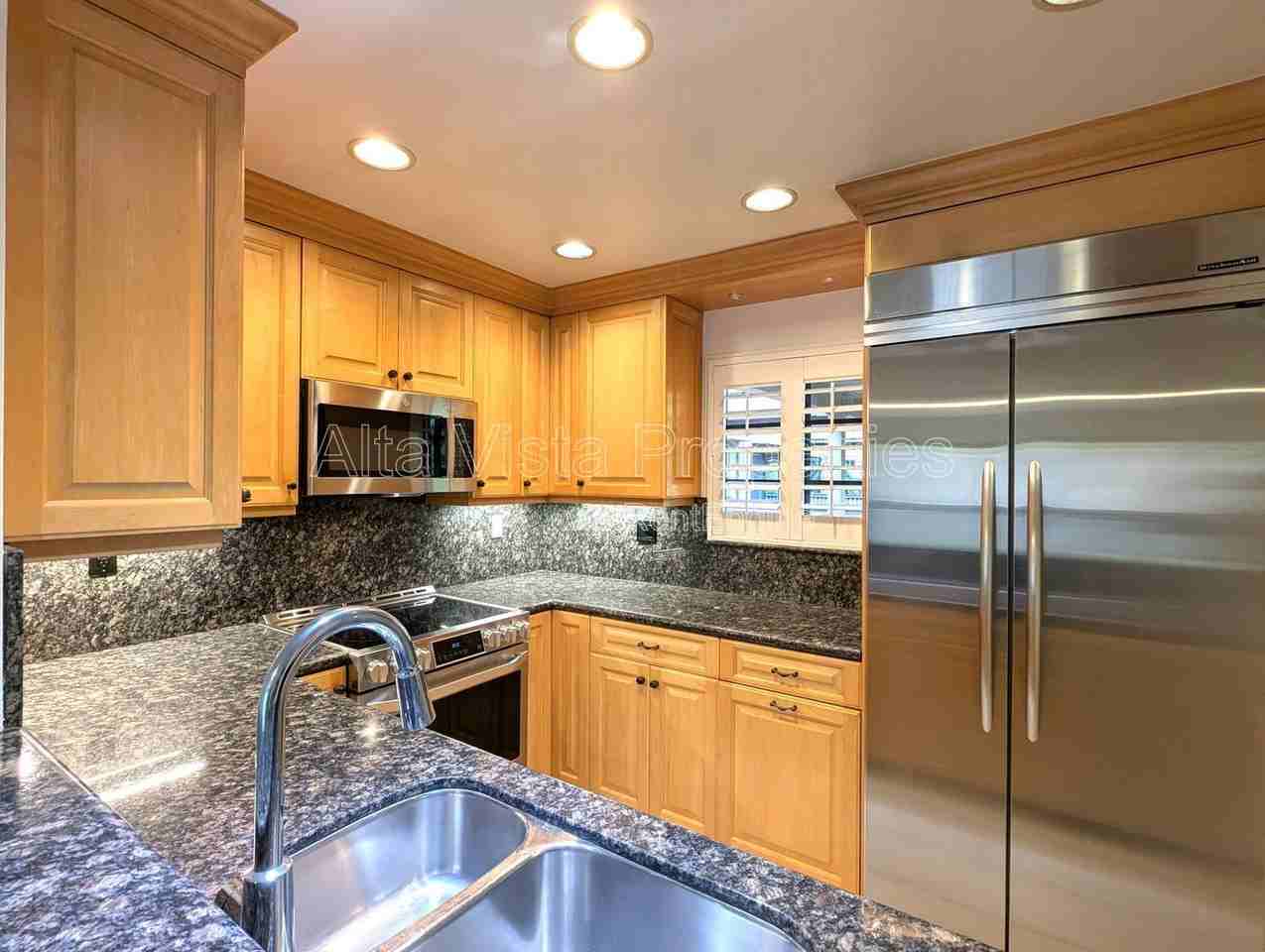 8850 Villa La Jolla Dr #204 - Photo 2 of 29