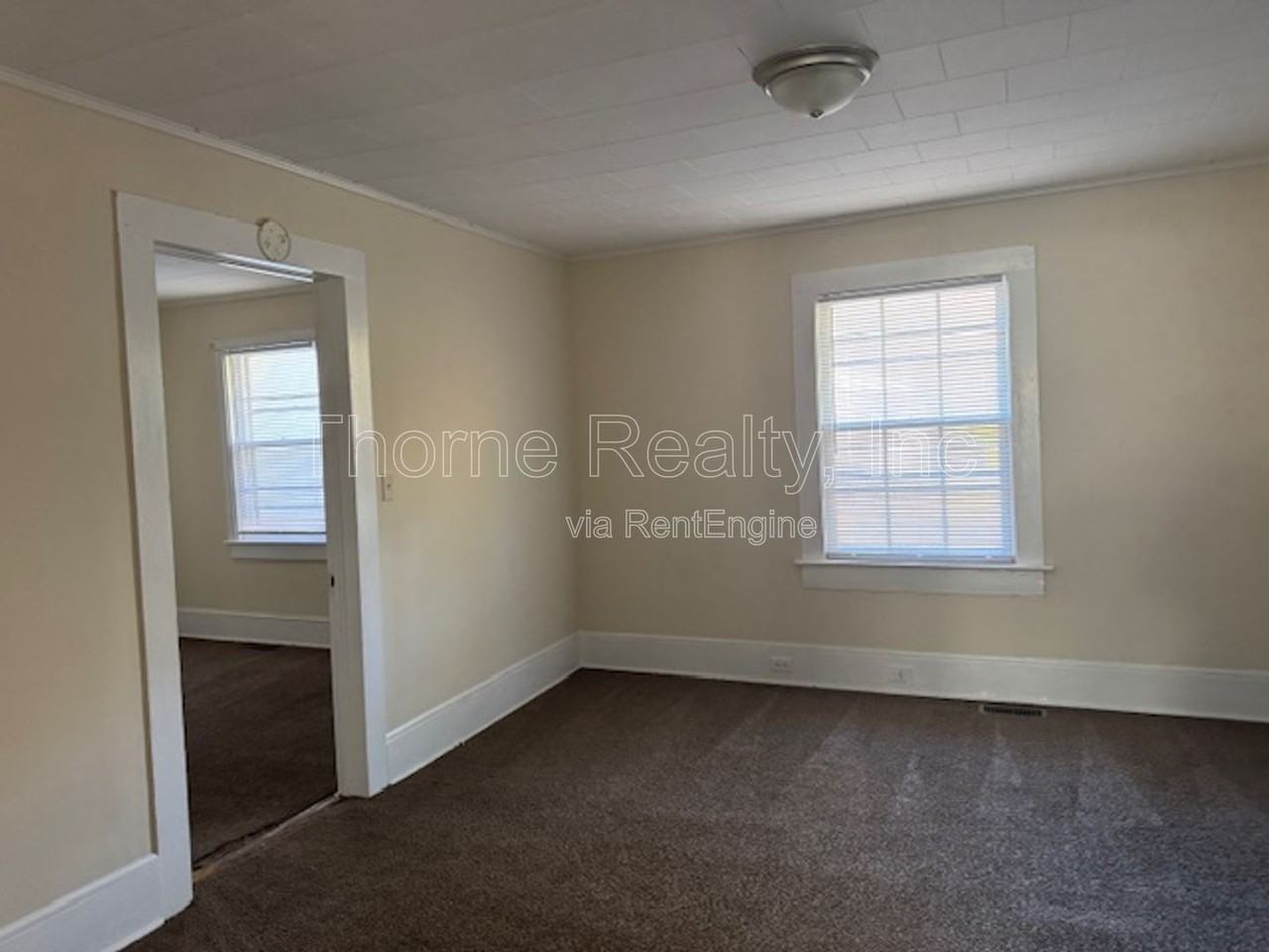 940 Blandwood Ave - Photo 5 of 17