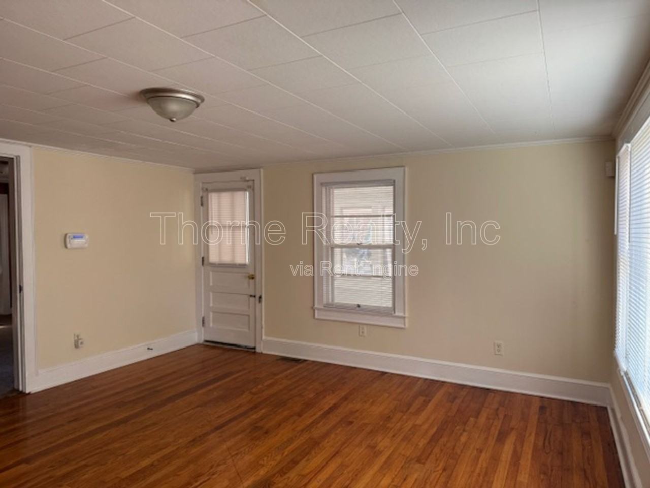 940 Blandwood Ave - Photo 6 of 17