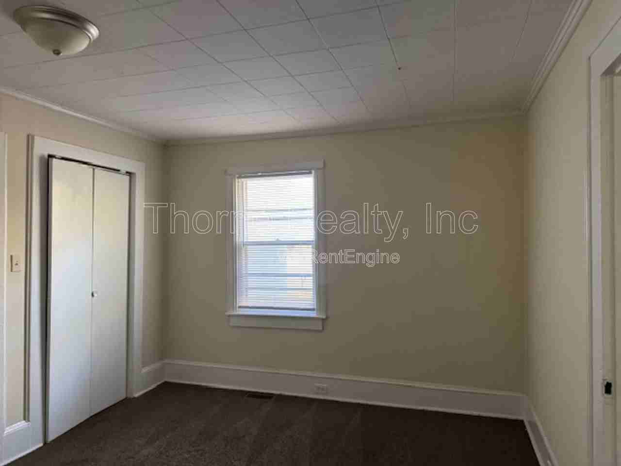 940 Blandwood Ave - Photo 7 of 17