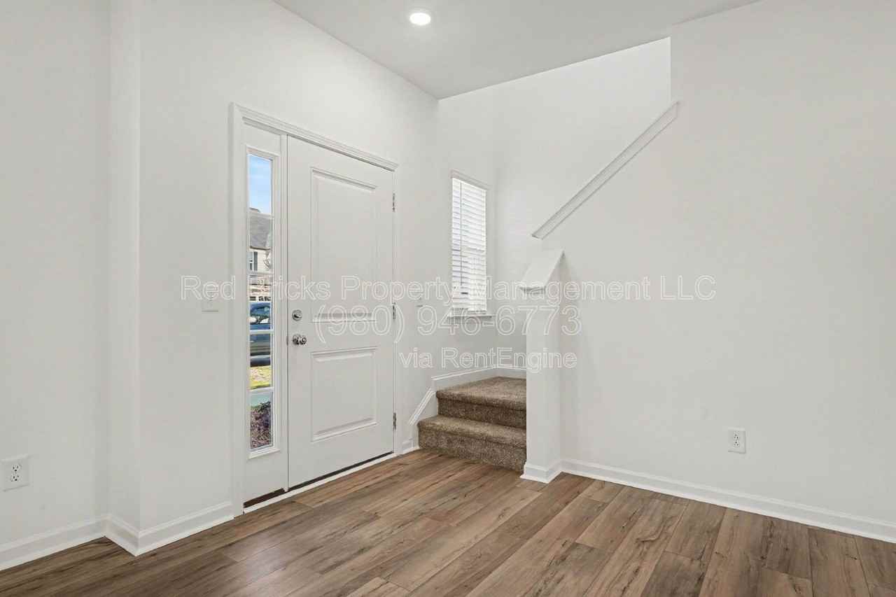 2124 Cobble Ct - Photo 7 of 24