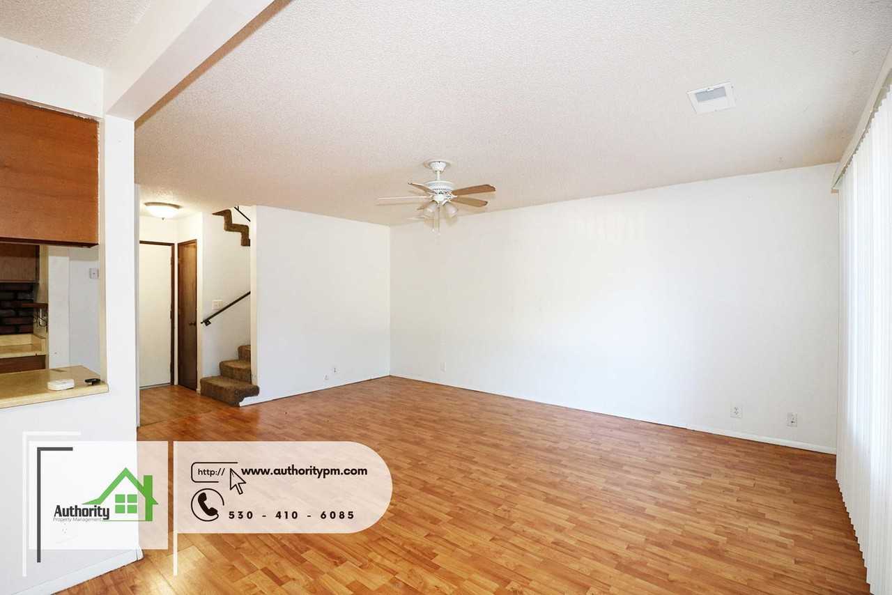 3867 Apollo St - Photo 3 of 20