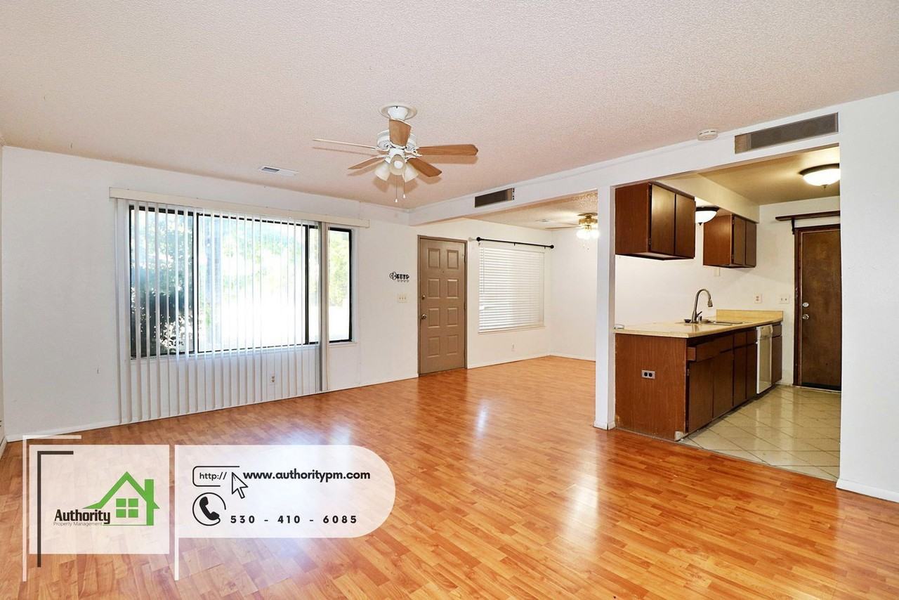 3867 Apollo St - Photo 6 of 20