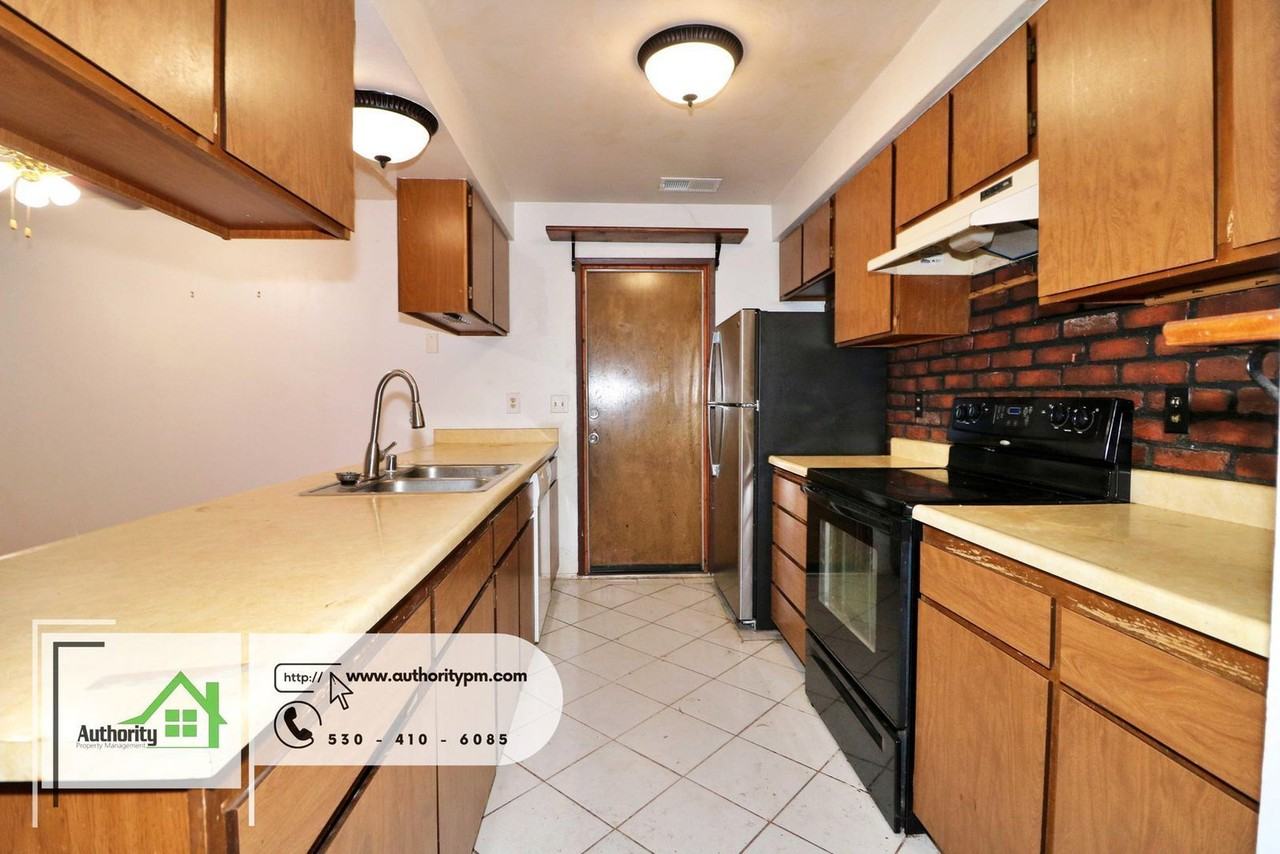 3867 Apollo St - Photo 7 of 20