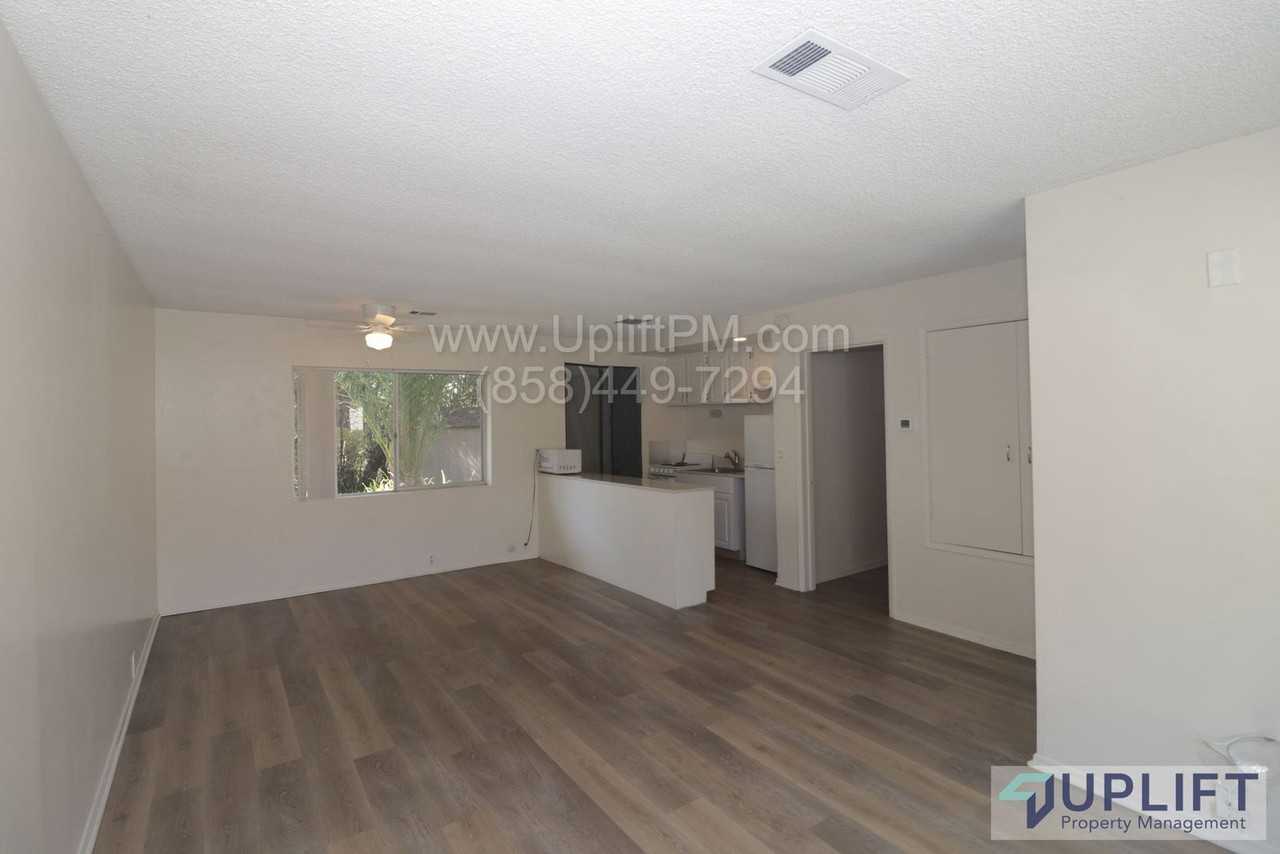 2363 Snead Dr - Photo 6 of 15