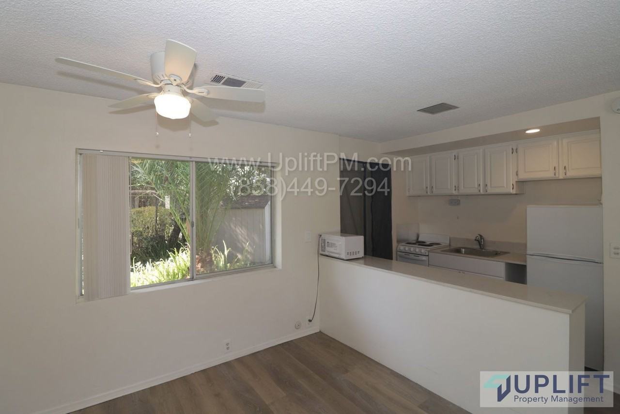 2363 Snead Dr - Photo 7 of 15