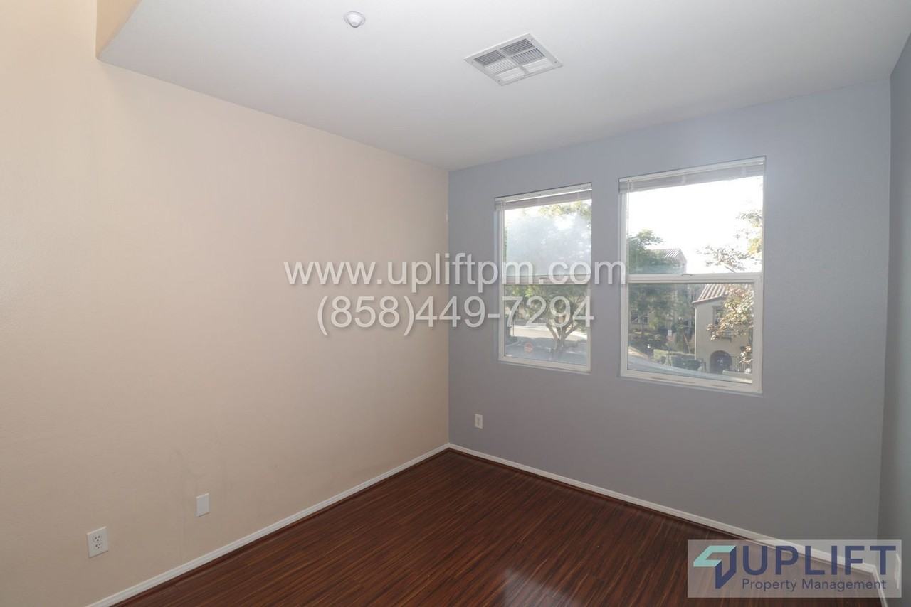 4300 Newton Ave #65 - Photo 2 of 27