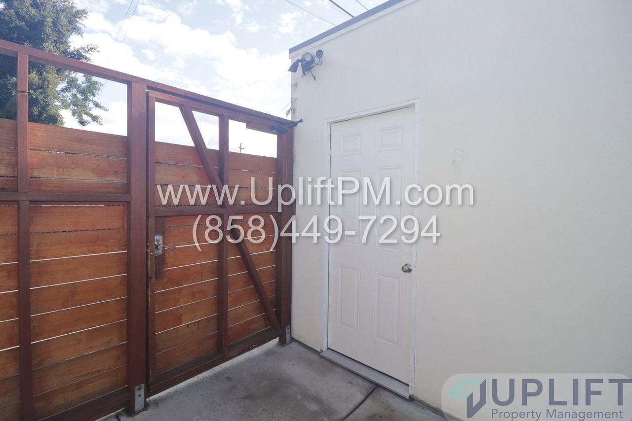 3639 36th St - Photo 2 of 47