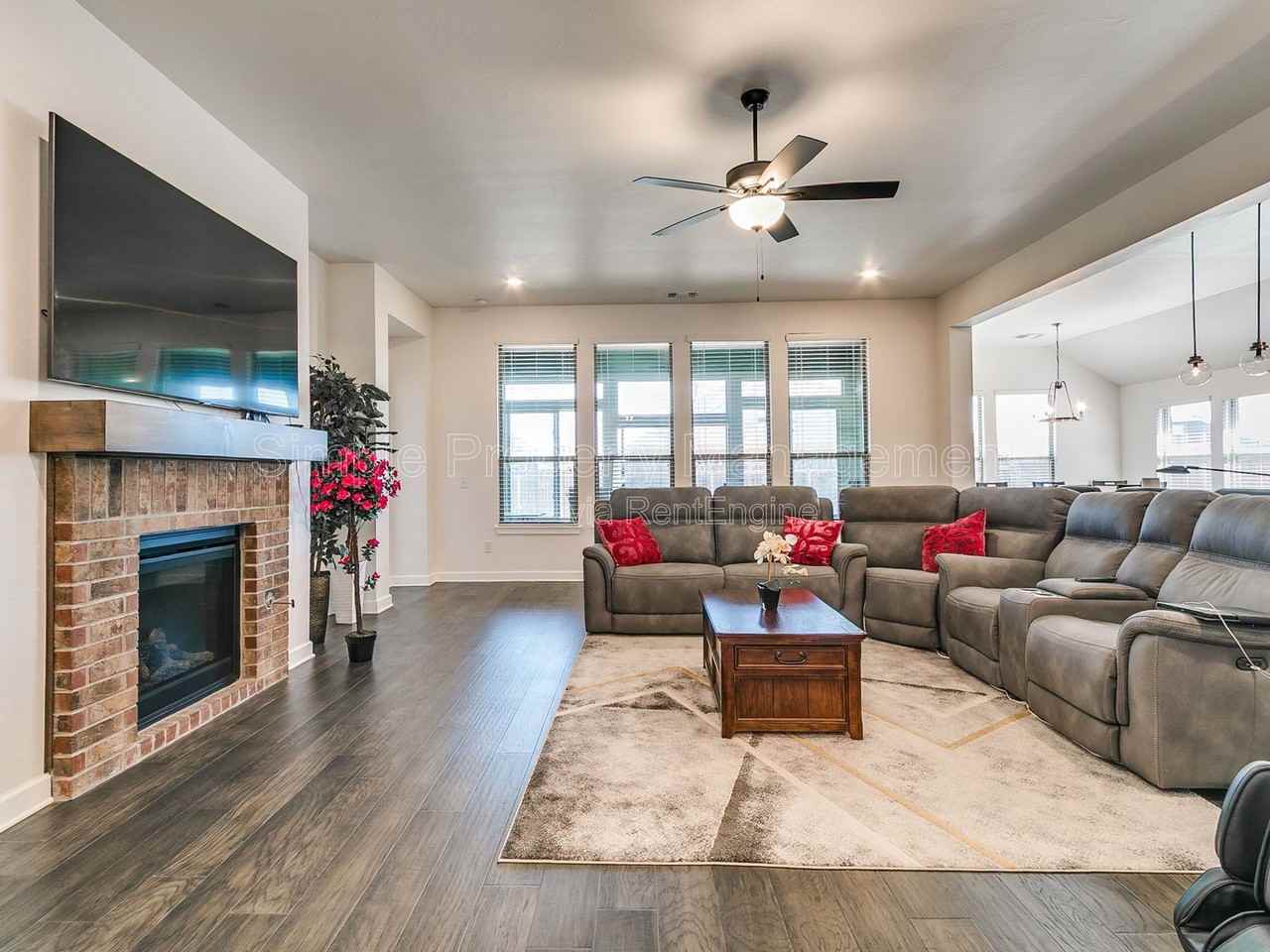 18008 Jimenez Dr - Photo 5 of 34