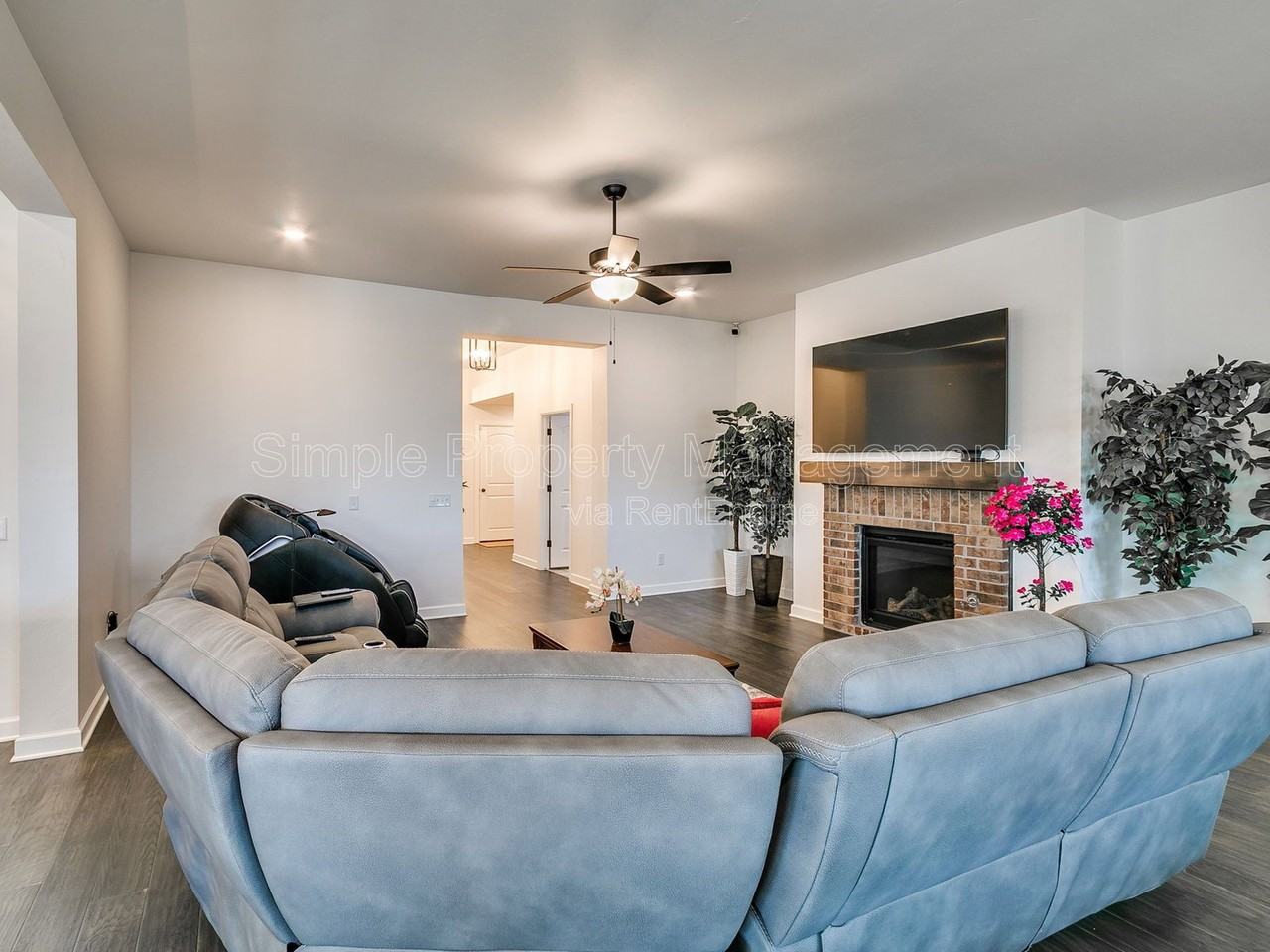 18008 Jimenez Dr - Photo 6 of 34