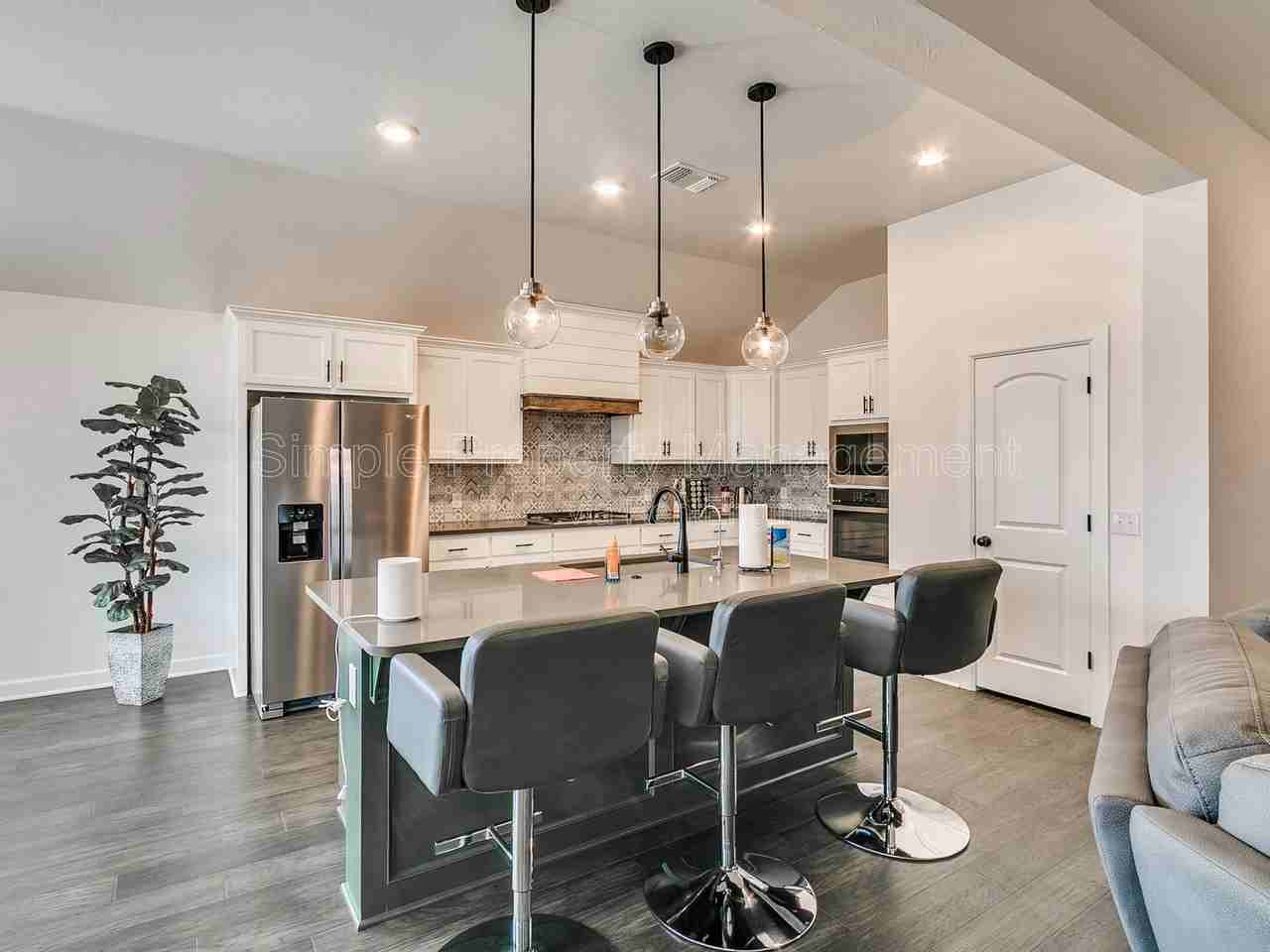 18008 Jimenez Dr - Photo 7 of 34