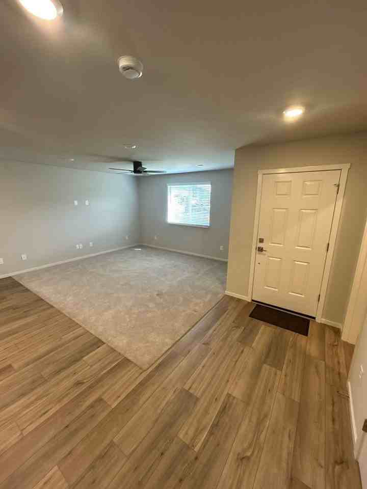 610 Pickering Ln - Photo 2 of 31