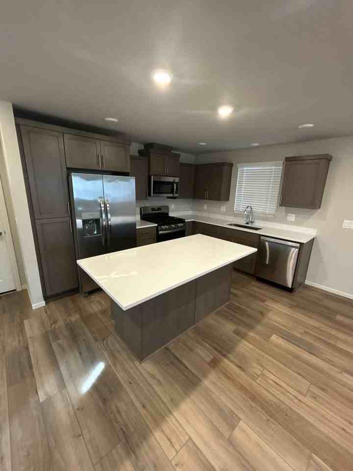 610 Pickering Ln - Photo 5 of 31