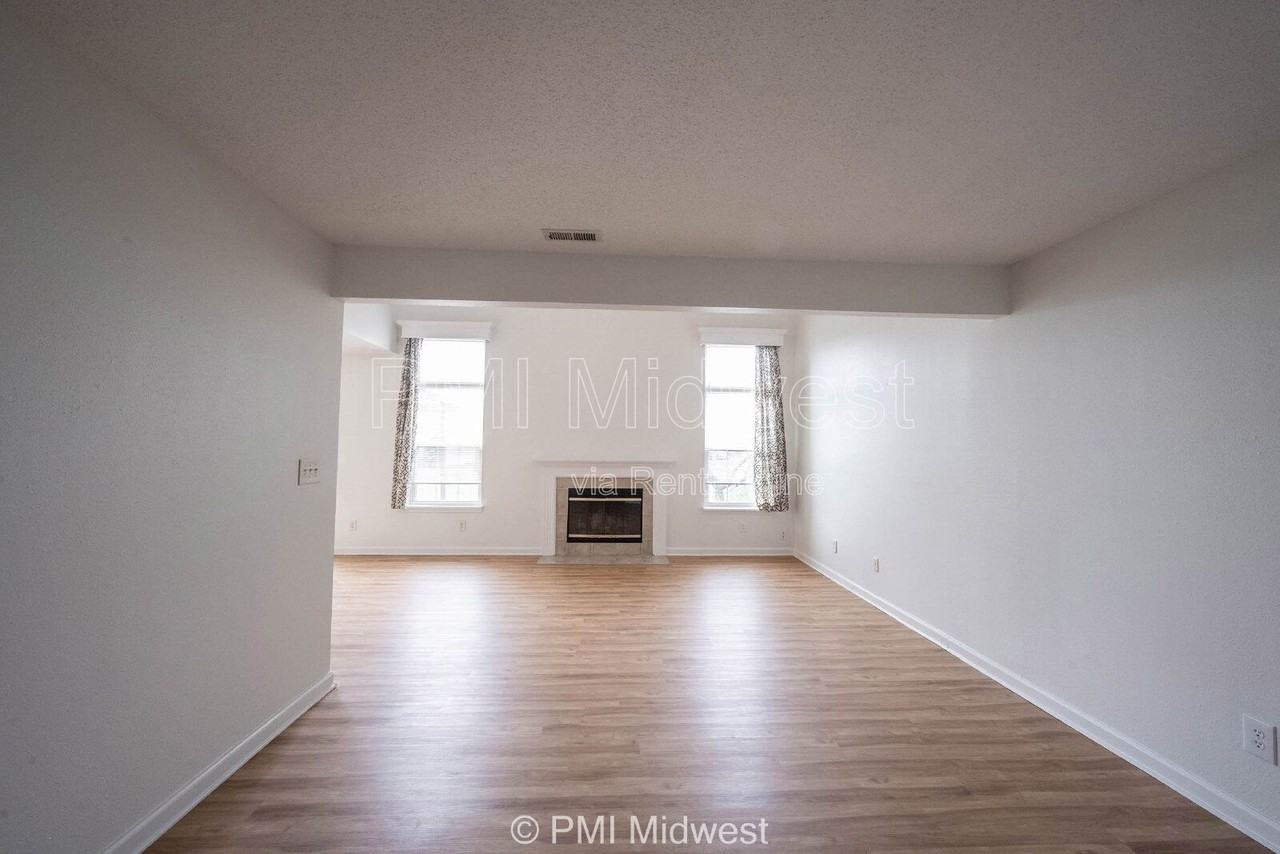 3822 Limelight Ln - Photo 5 of 40