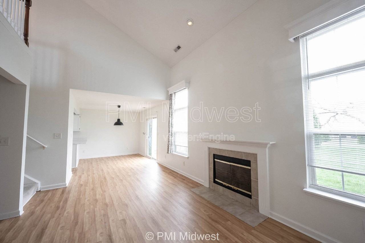 3822 Limelight Ln - Photo 6 of 40