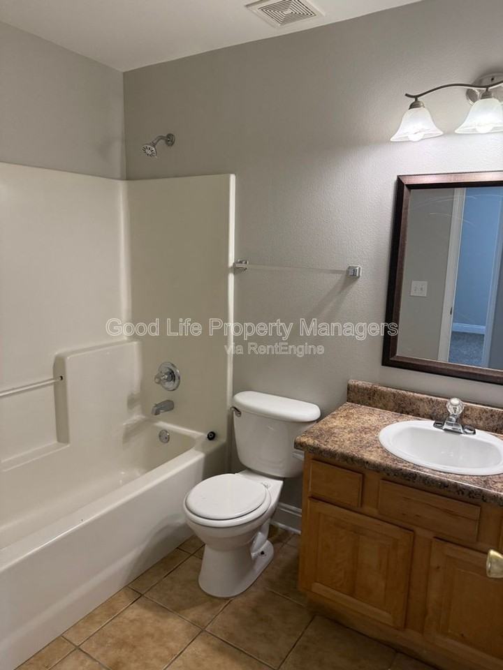 8458 Chisholm Rd - Photo 7 of 12