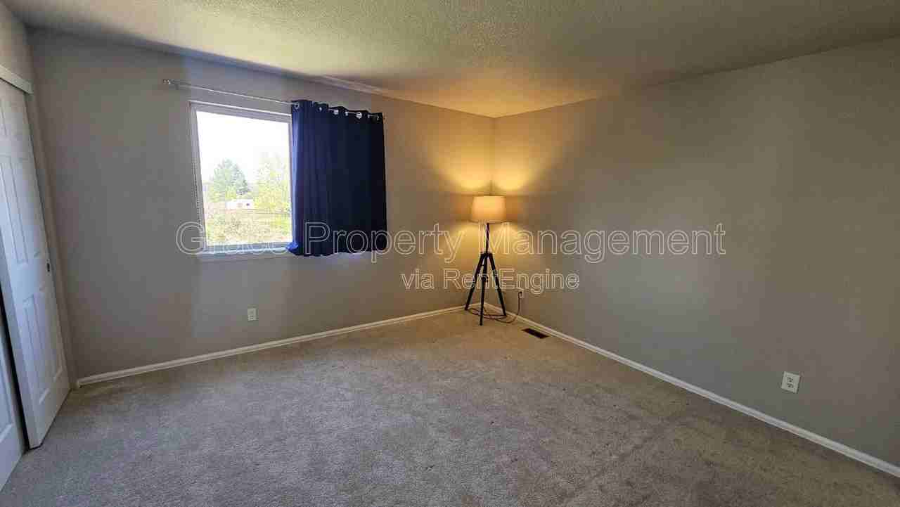 325 W 116th Ave - Photo 7 of 28