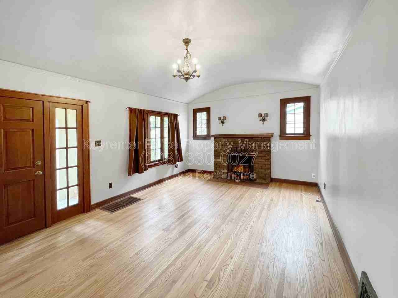 1512 S Grant Ave - Photo 2 of 22