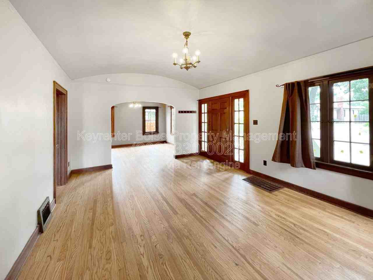 1512 S Grant Ave - Photo 3 of 22