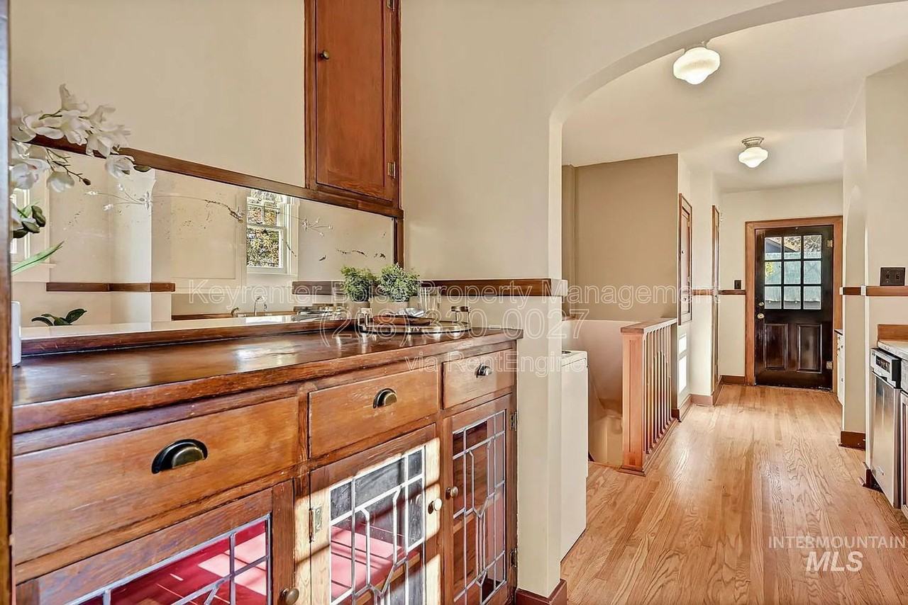 1512 S Grant Ave - Photo 7 of 22