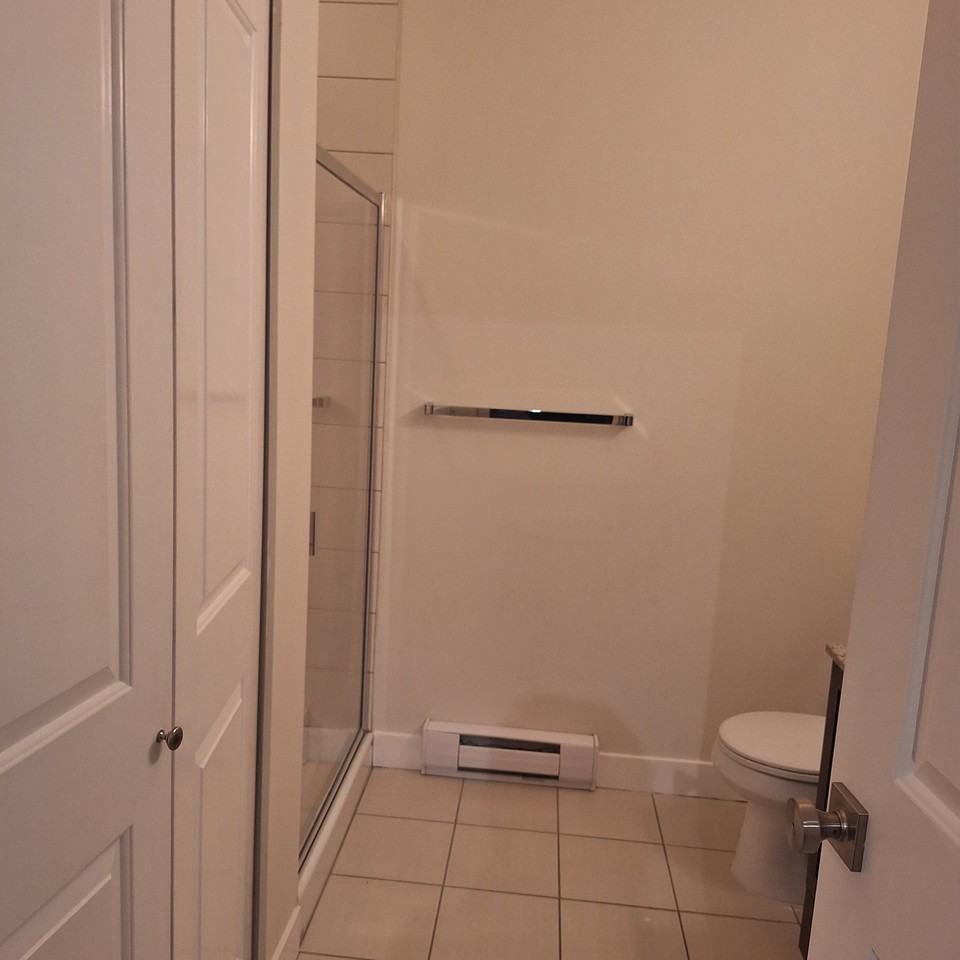 662 Goldstream Avenue #404 - Photo 5 of 12