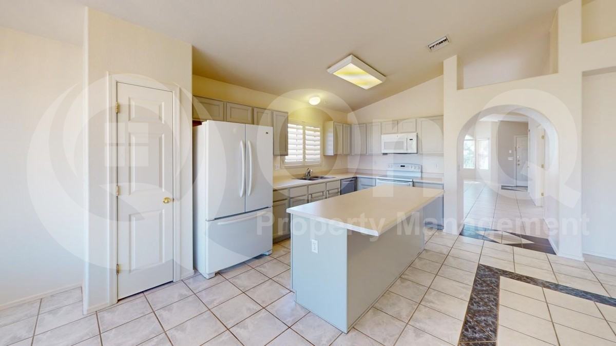 9557 E Blue Ridge Mountain St - Photo 7 of 25