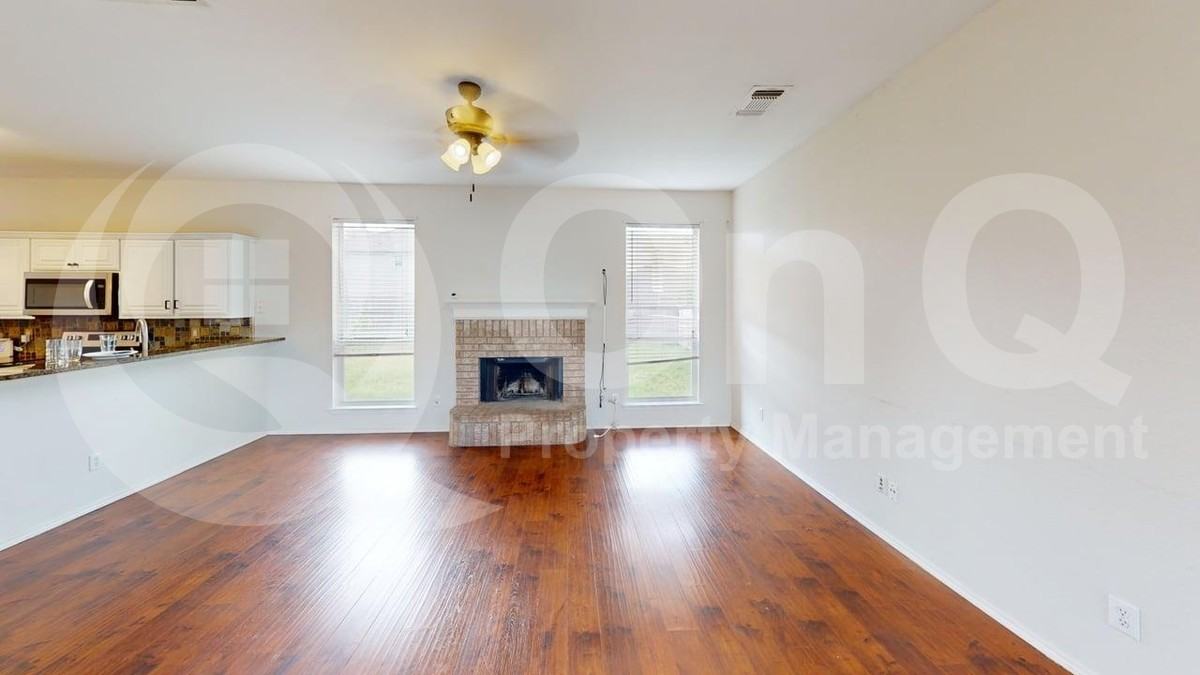 2429 Collier Dr - Photo 6 of 23