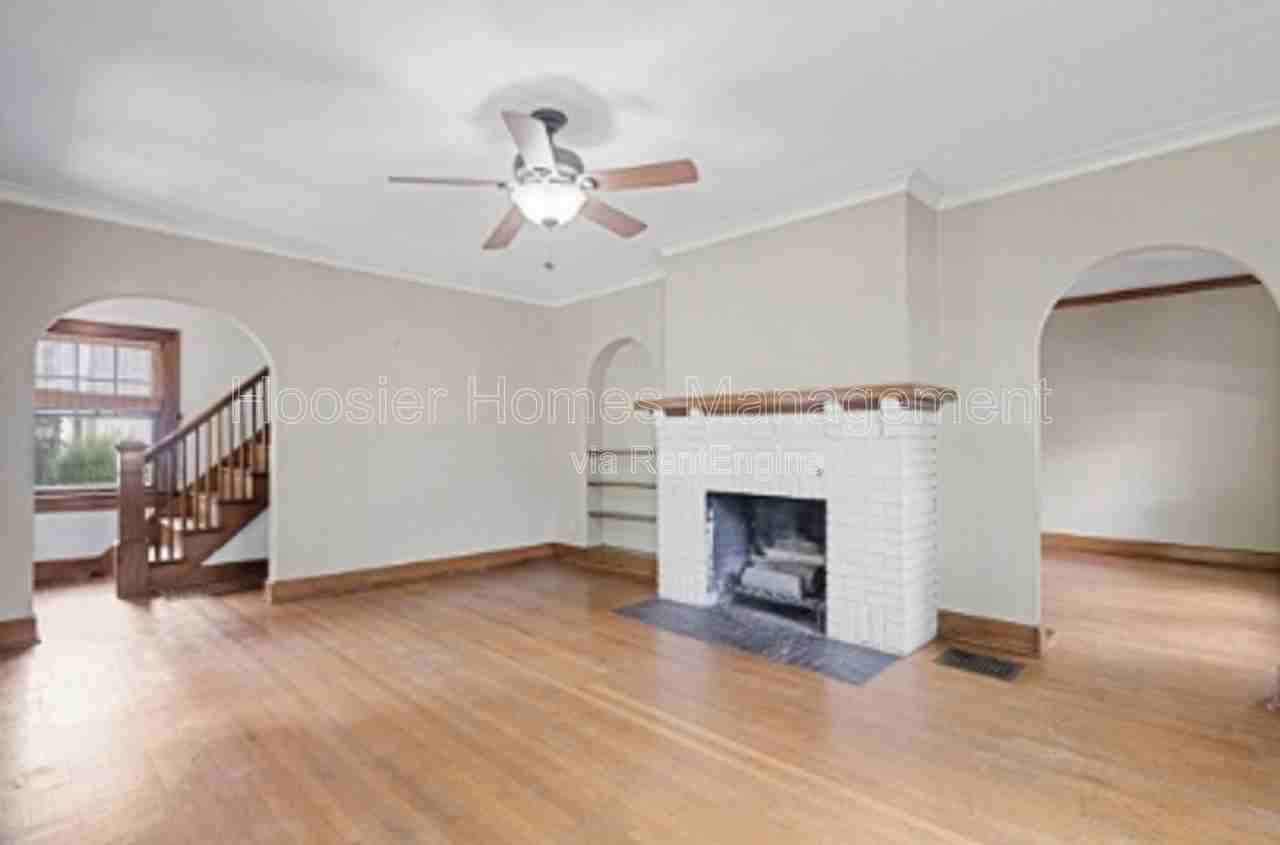 4652 N Kenwood Ave #1 - Photo 4 of 20