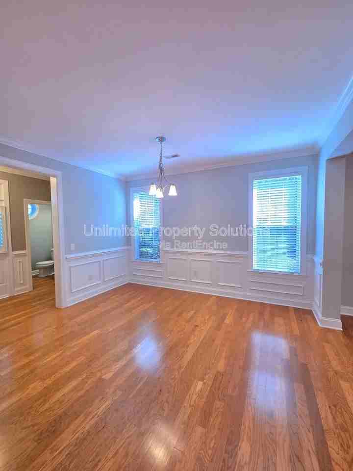 4838 Whitner Dr - Photo 5 of 40